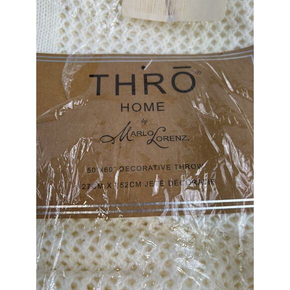 THRO by Marlo Lorenz Cream Knit 60x50 - Picture 5 of 9